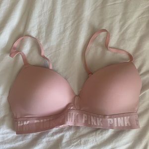 ⭐️ 3 for $20 ⭐️ VS padded bra